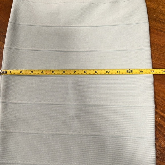 BCBGMAXAZRIA skirt - Picture 9 of 10